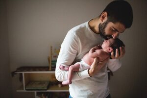 ایمنی نوزاد در ژست های عکاسی
